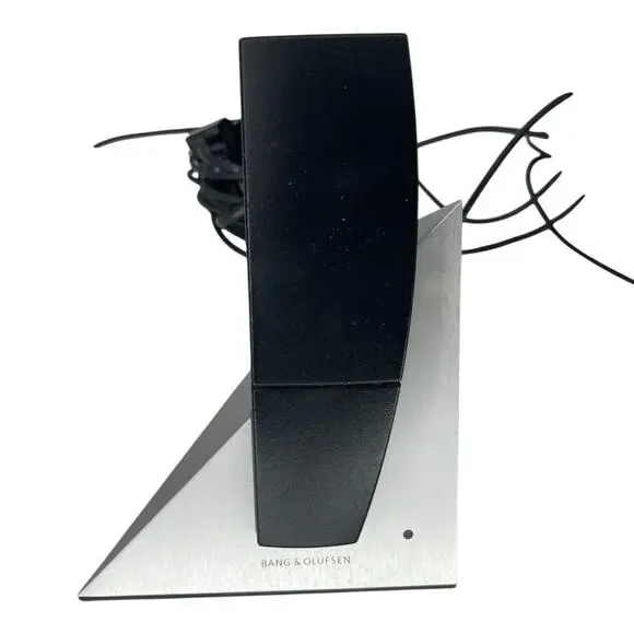 A Bang and Olufsen BeoCom 6000 phone set designed by Henrik